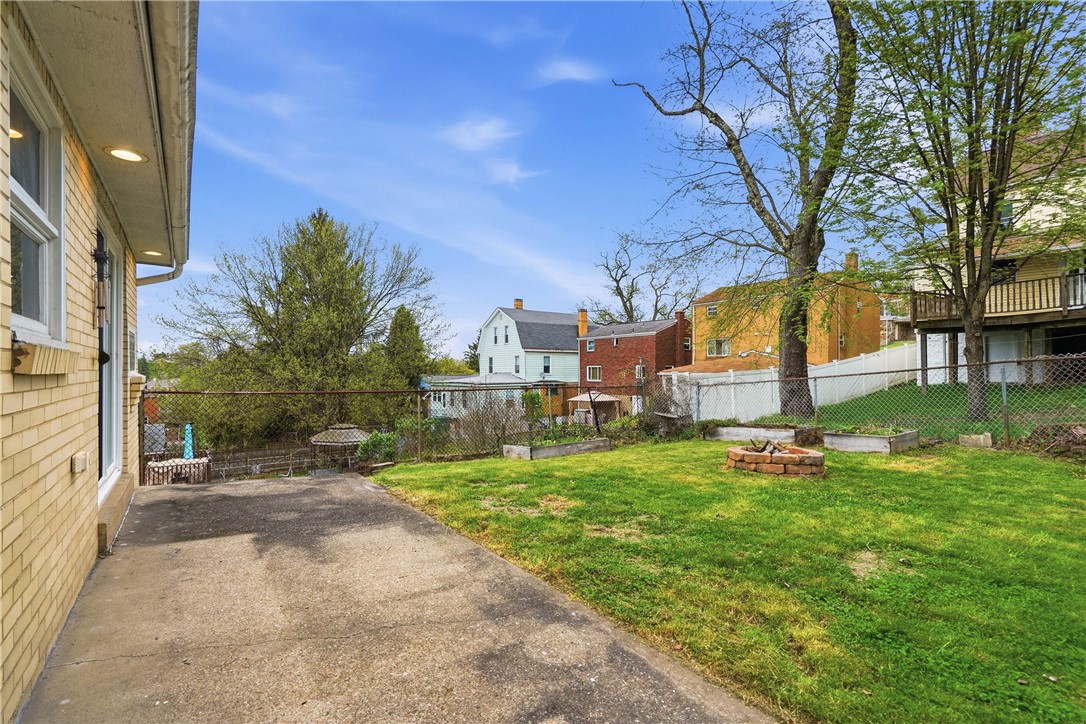 1329 Fallowfield Ave