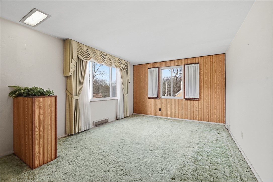 824 Vilsack Rd