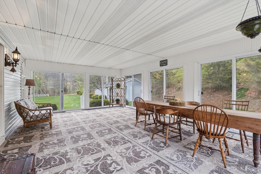 717 Little Creek Rd