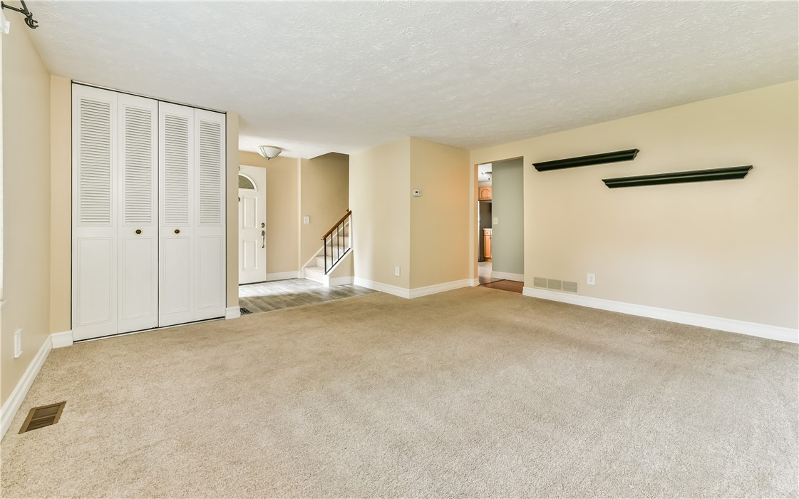 4413 Laurel Oak Dr