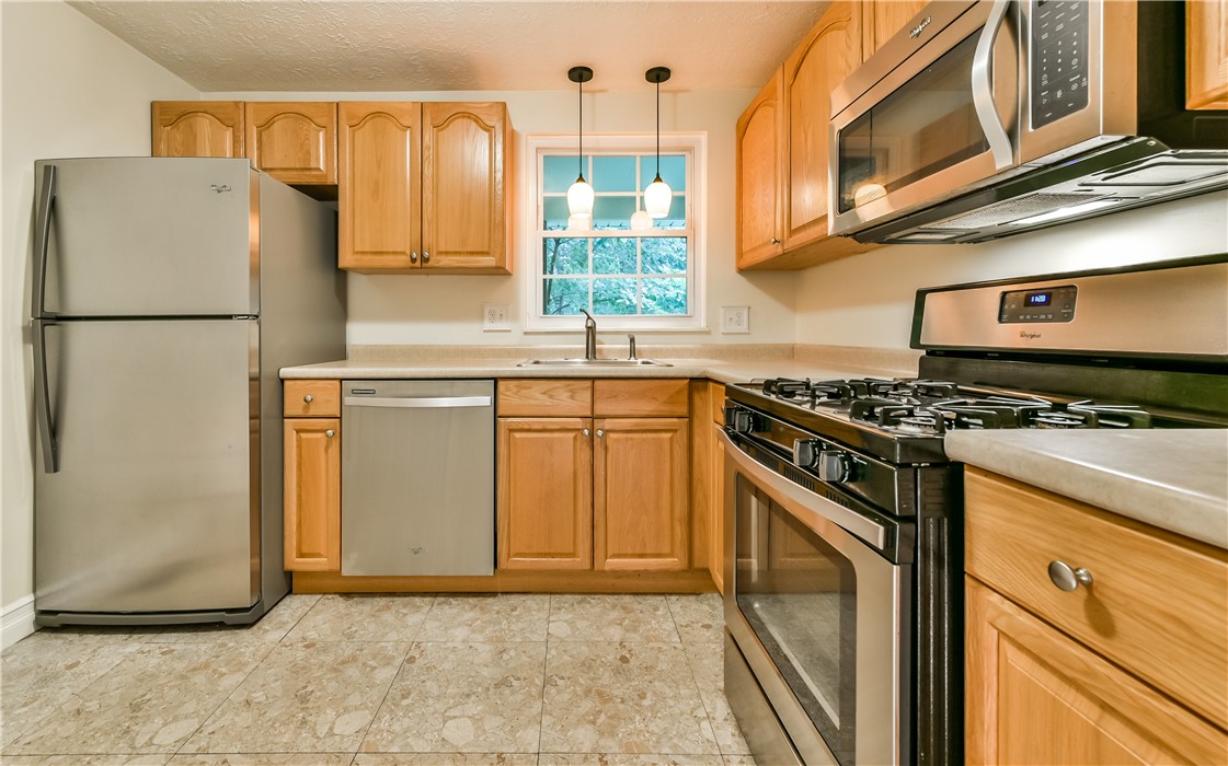 4413 Laurel Oak Dr