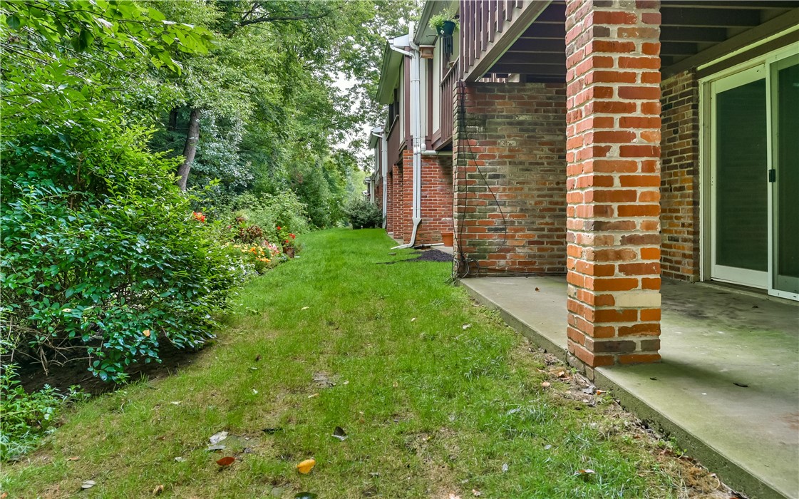 4413 Laurel Oak Dr