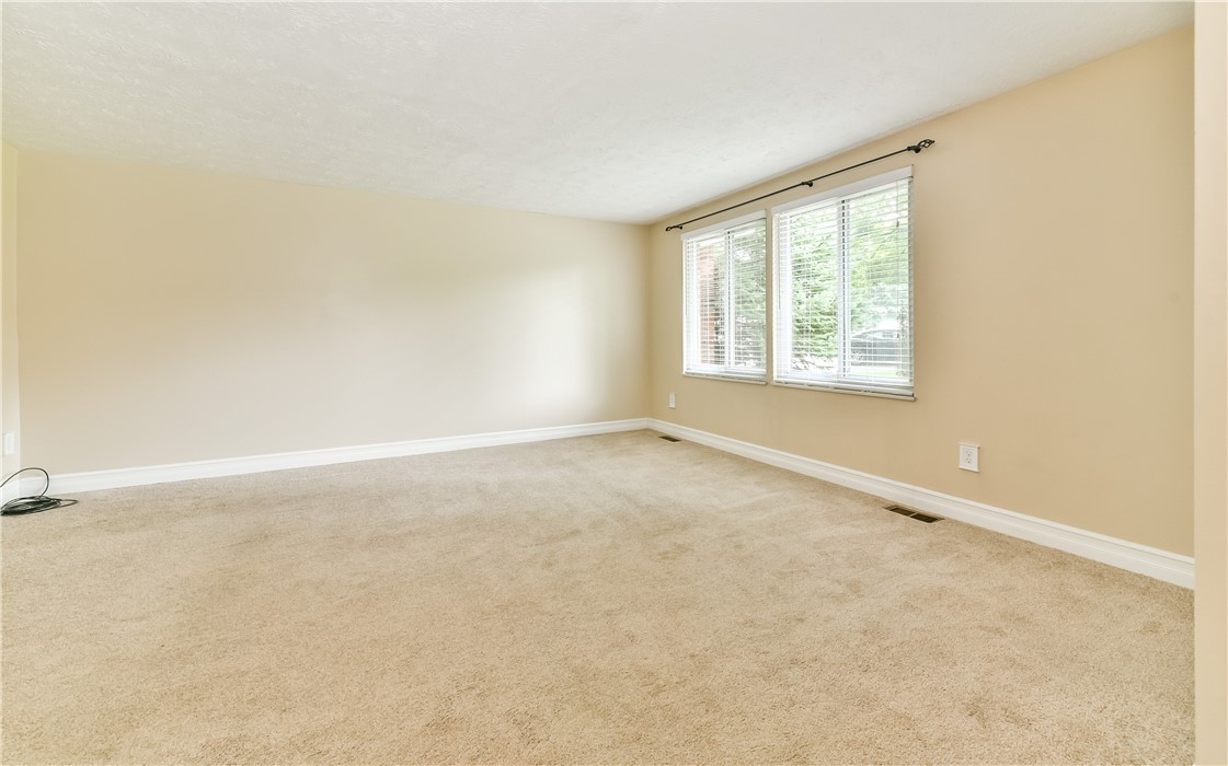 4413 Laurel Oak Dr