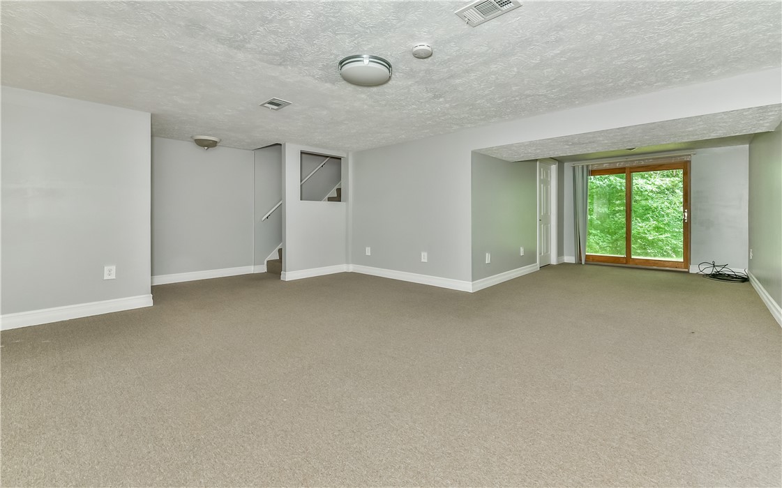 4413 Laurel Oak Dr