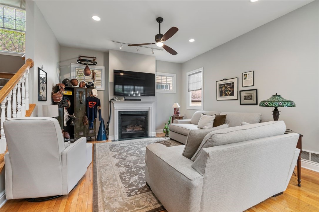 1310 Fairstead Ln