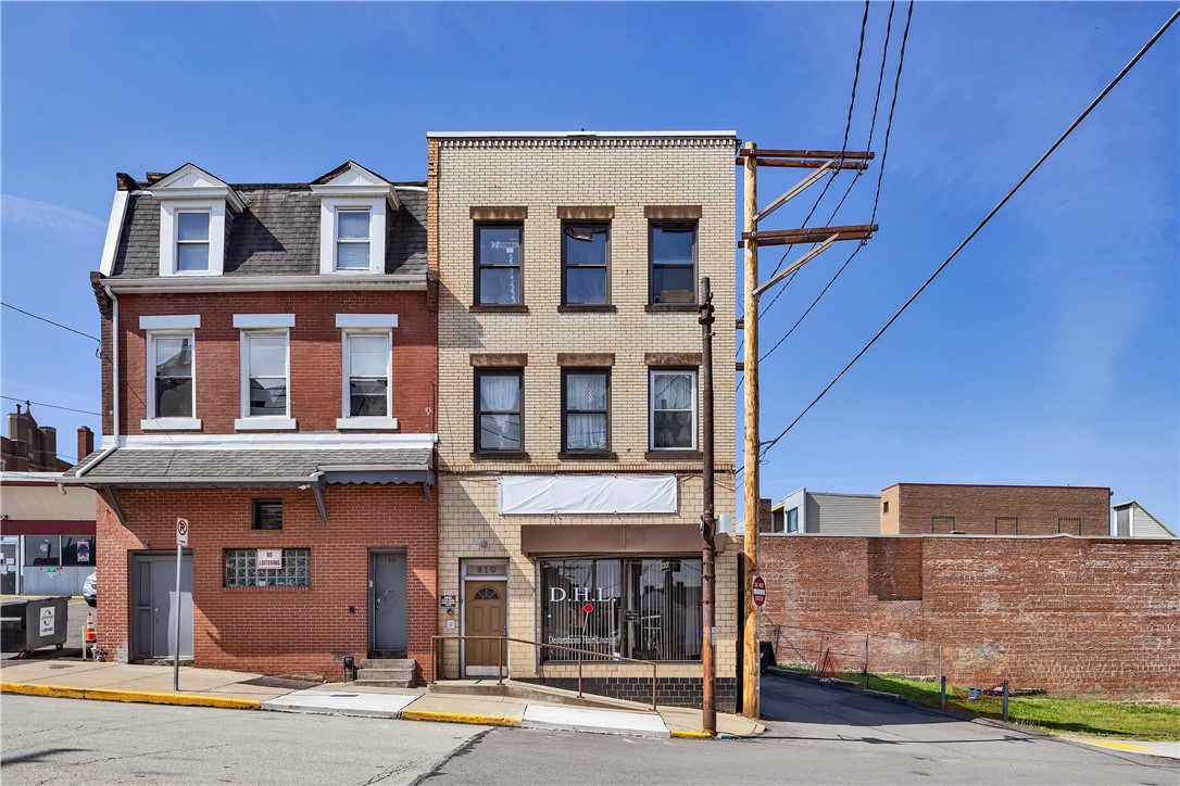 810 Amity St