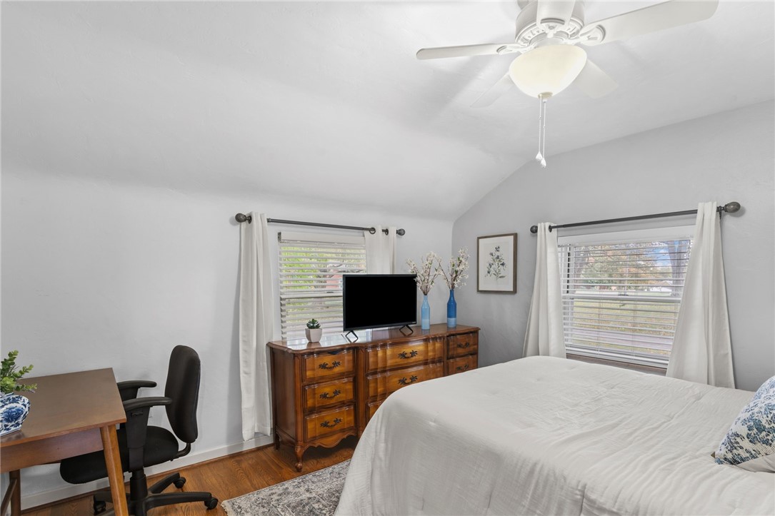 1553 Crestview Dr