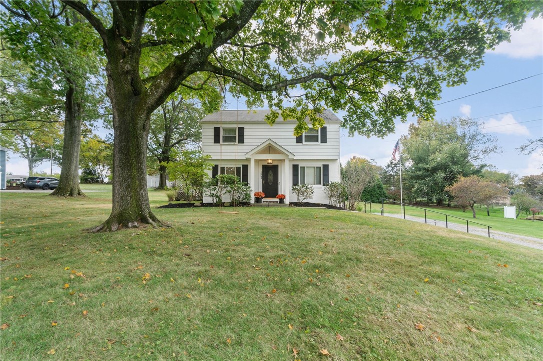 1553 Crestview Dr