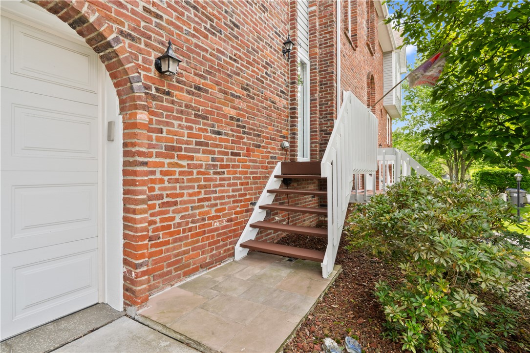 226 Carters Grove Dr