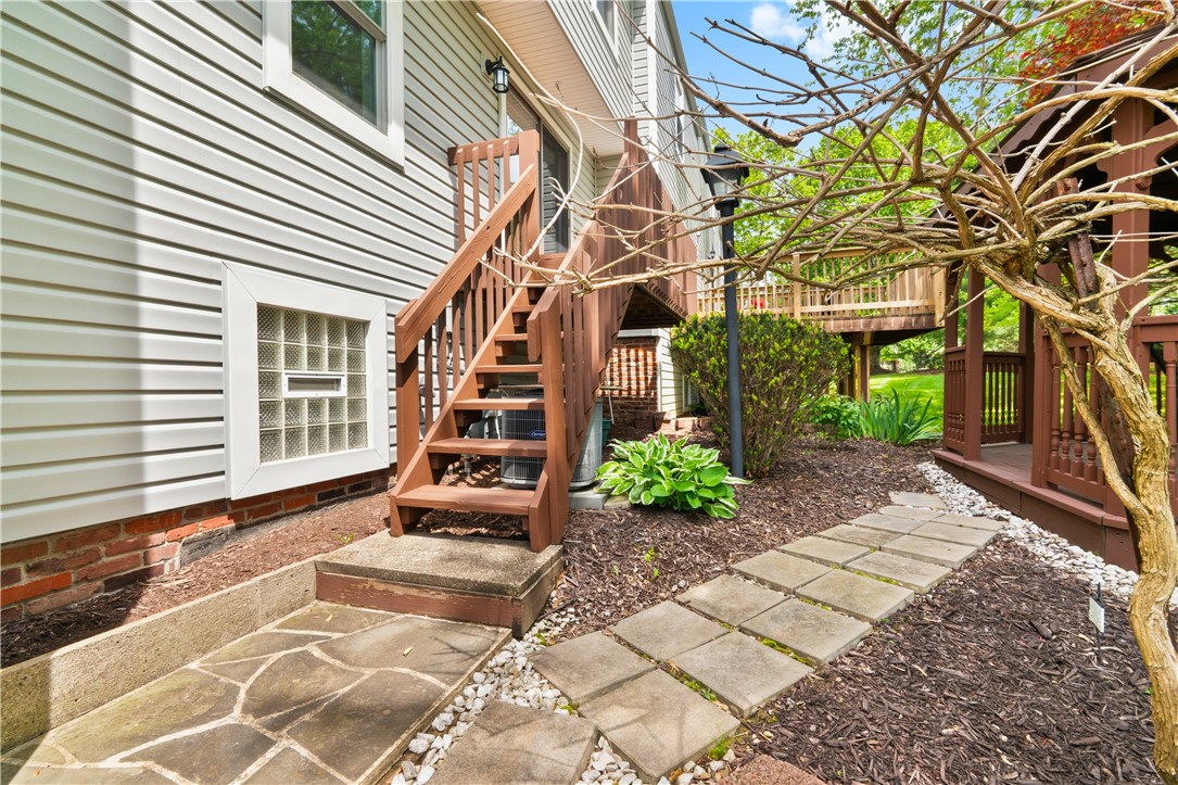 226 Carters Grove Dr