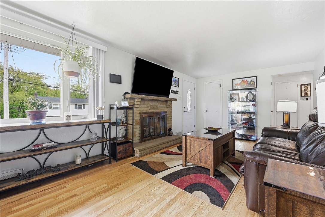 210 Pontiac Ave