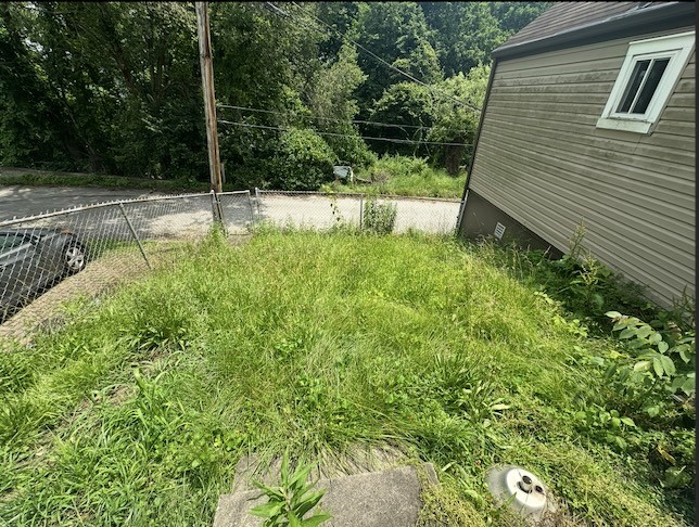 1421 Ridge Ave