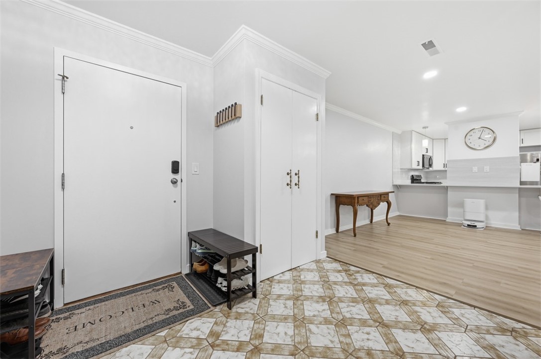 540 N NEVILLE 305