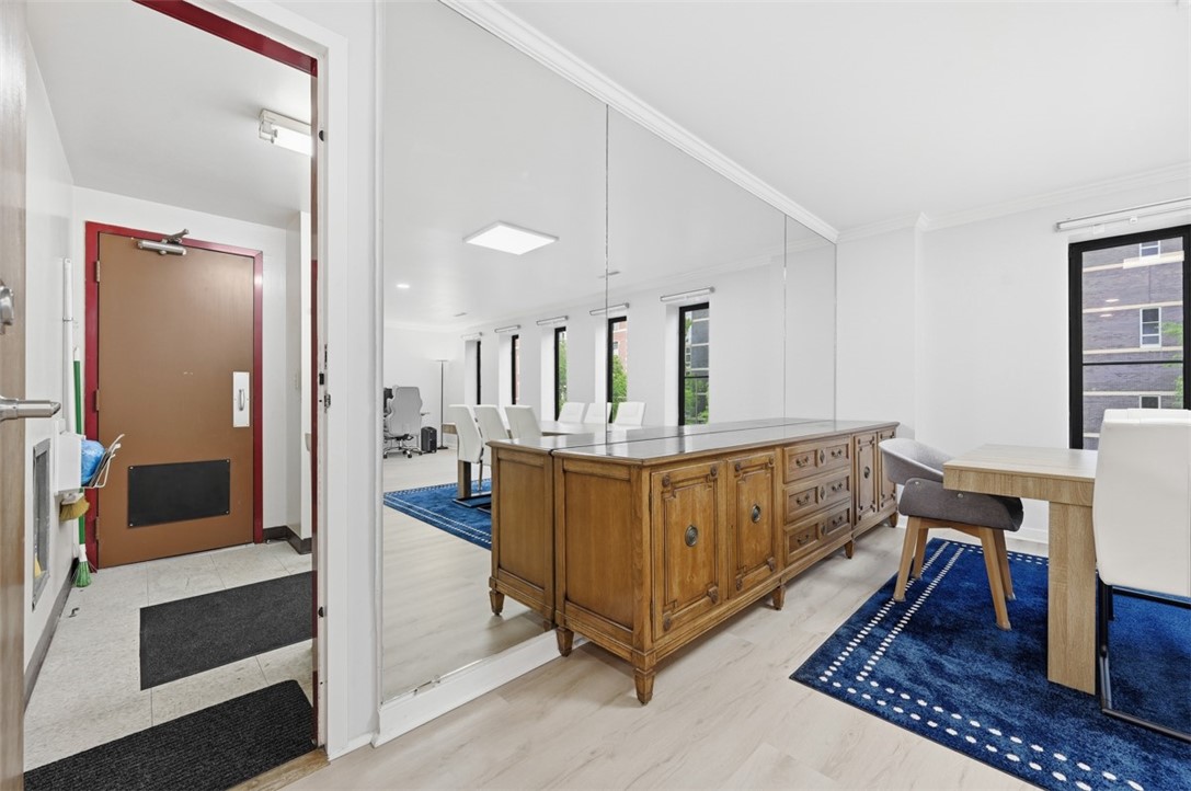 540 N NEVILLE 305