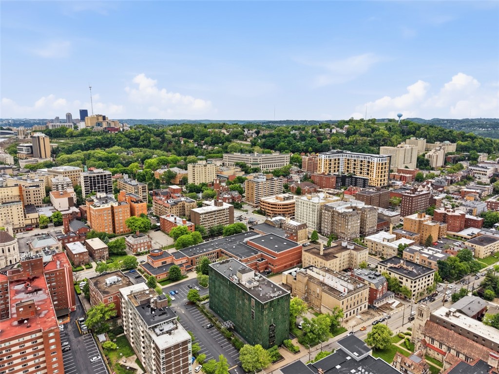 540 N NEVILLE 305