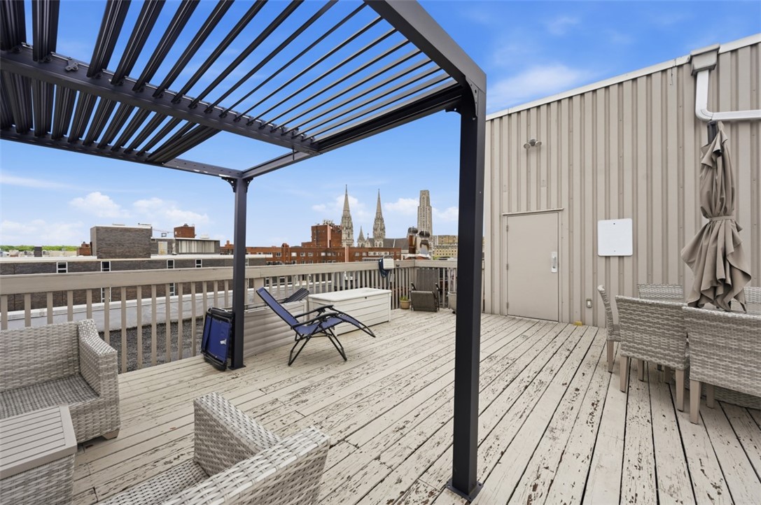 540 N NEVILLE 305