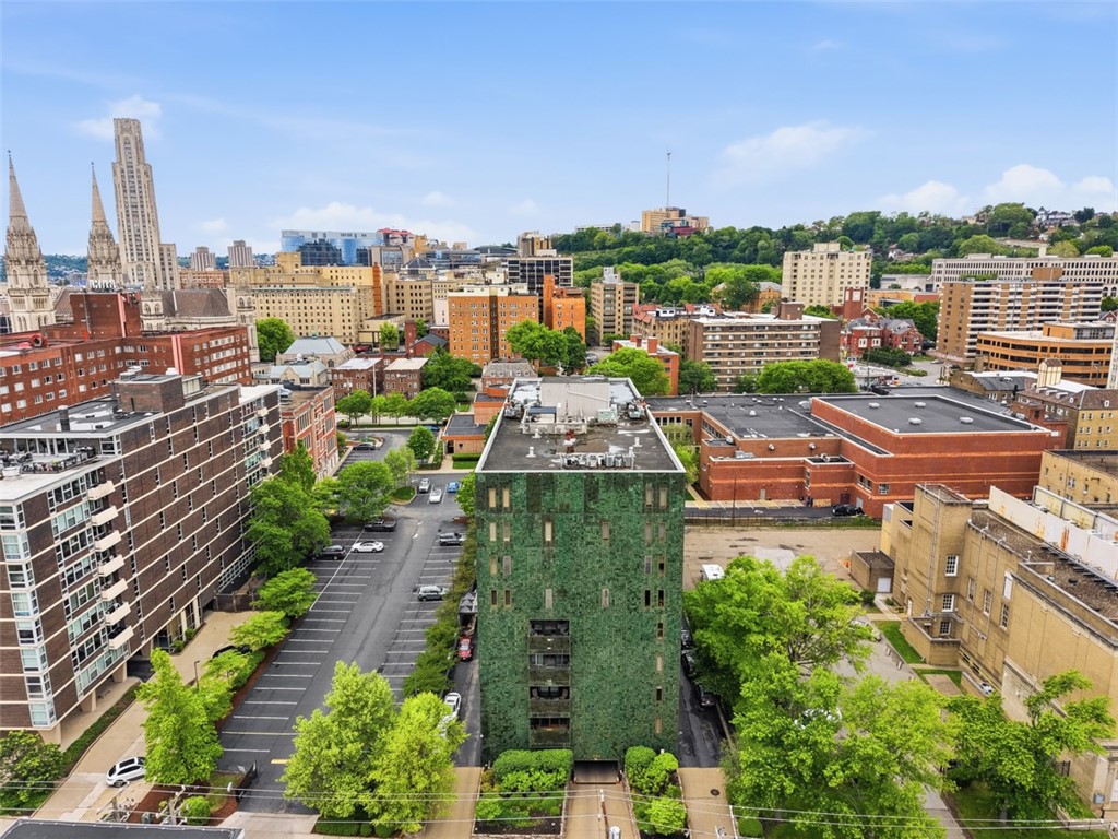 540 N NEVILLE 305