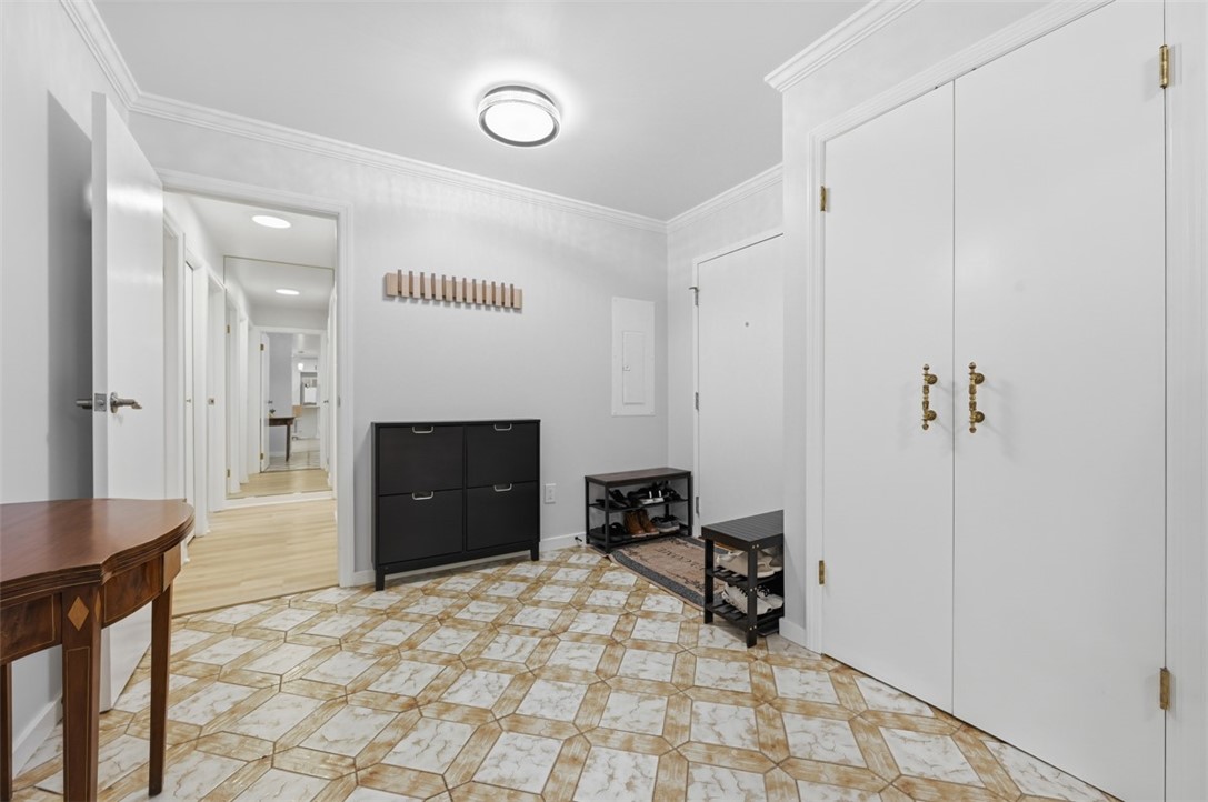 540 N NEVILLE 305