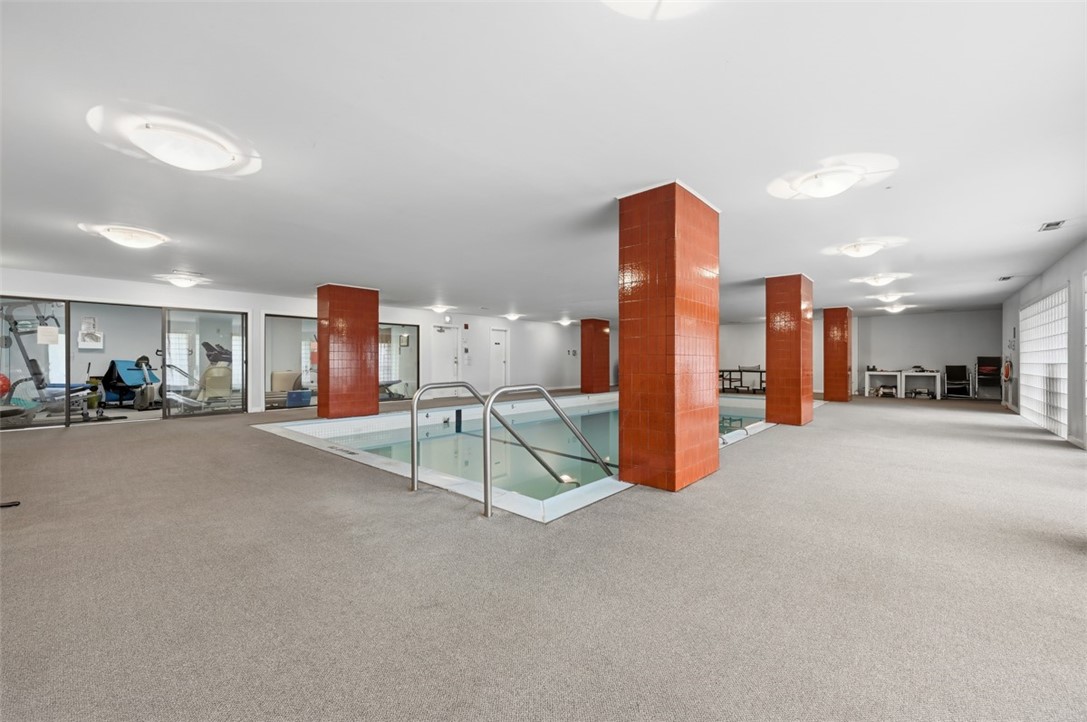 540 N NEVILLE 305