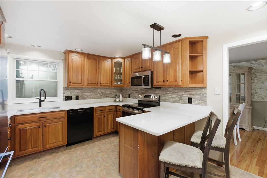 2421 Rolling Farms Road