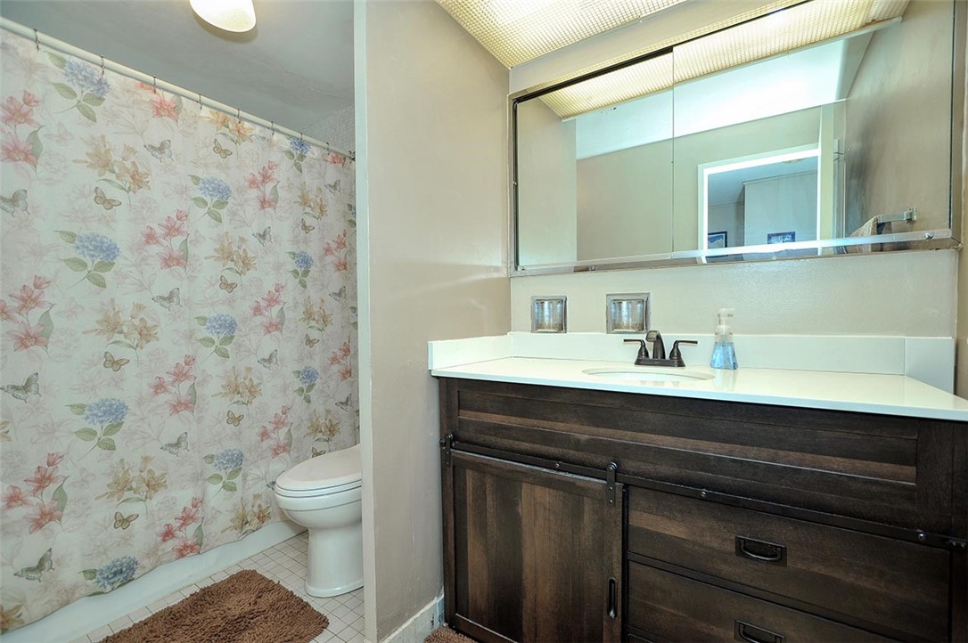 320 Fort Duquesne Blvd 8M