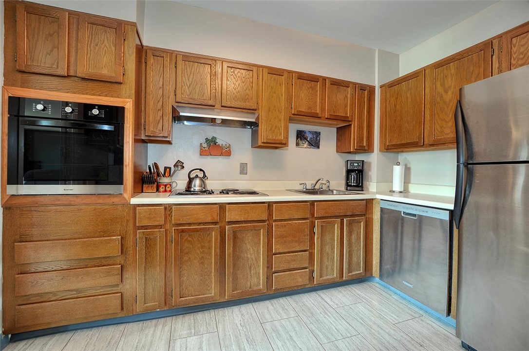320 Fort Duquesne Blvd 8M