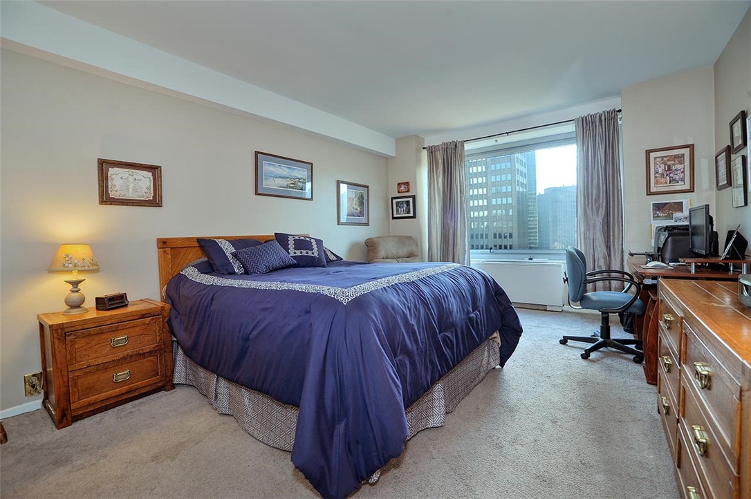320 Fort Duquesne Blvd 8M