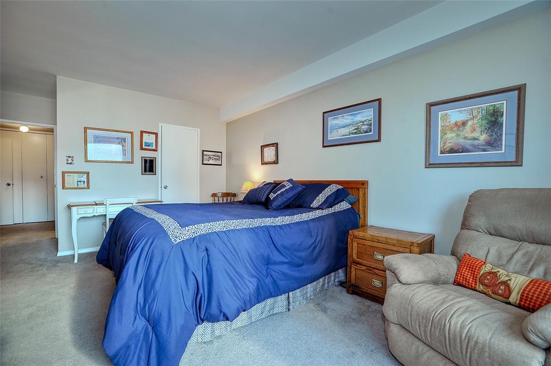 320 Fort Duquesne Blvd 8M