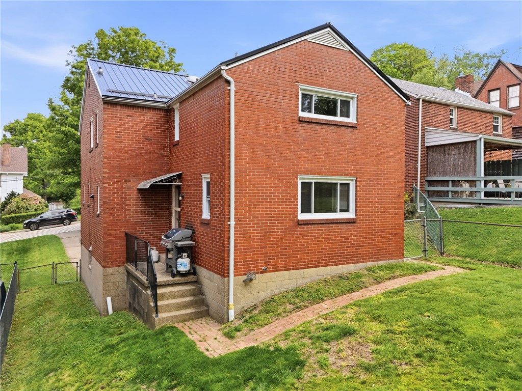 502 WOODLAND