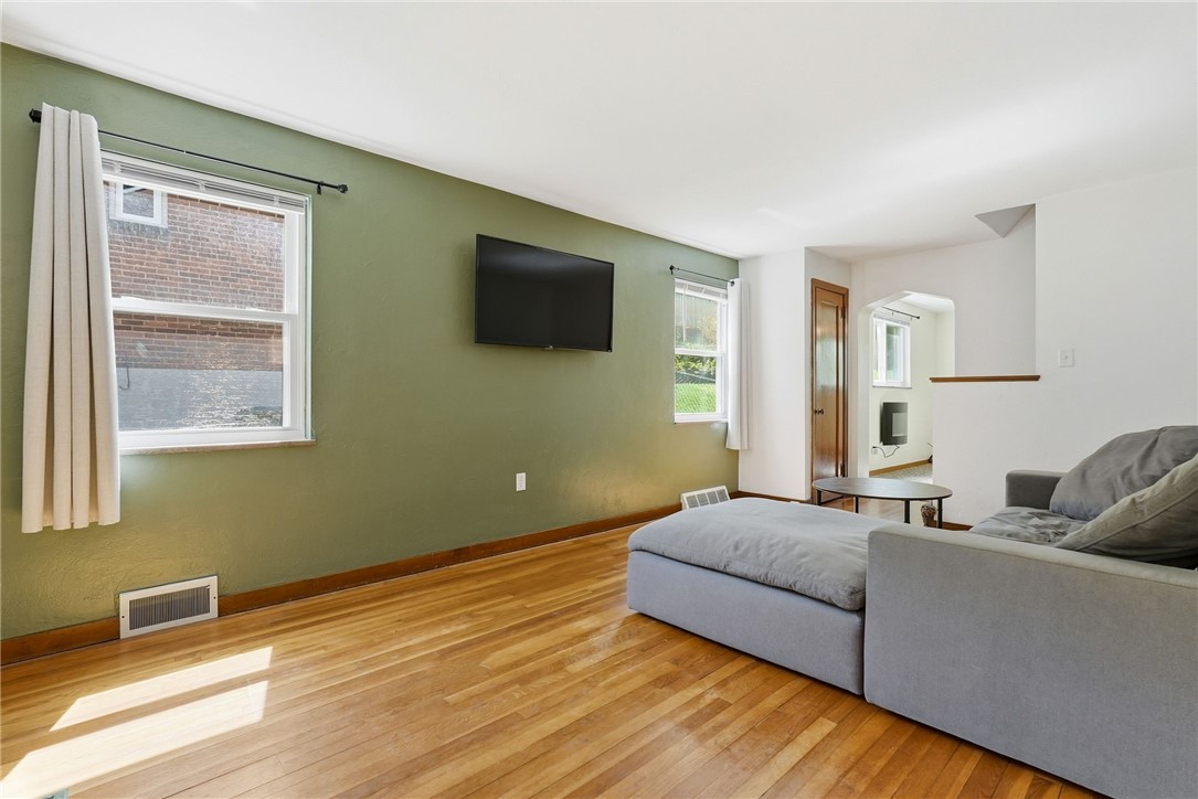 502 WOODLAND