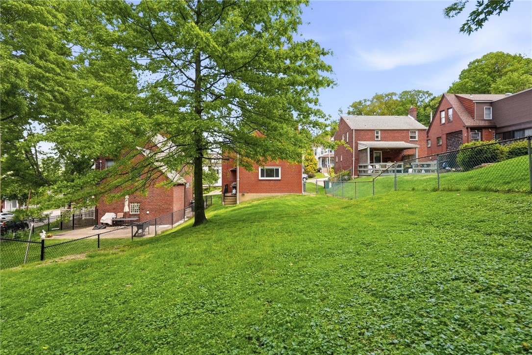 502 WOODLAND