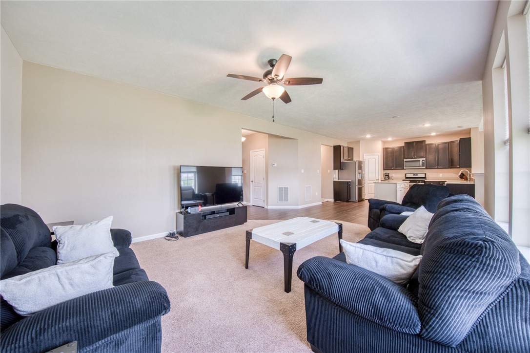 3007 Sir Charles Dr