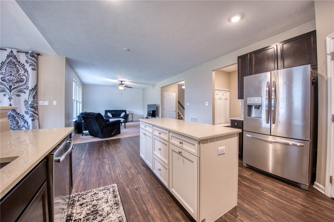 3007 Sir Charles Dr