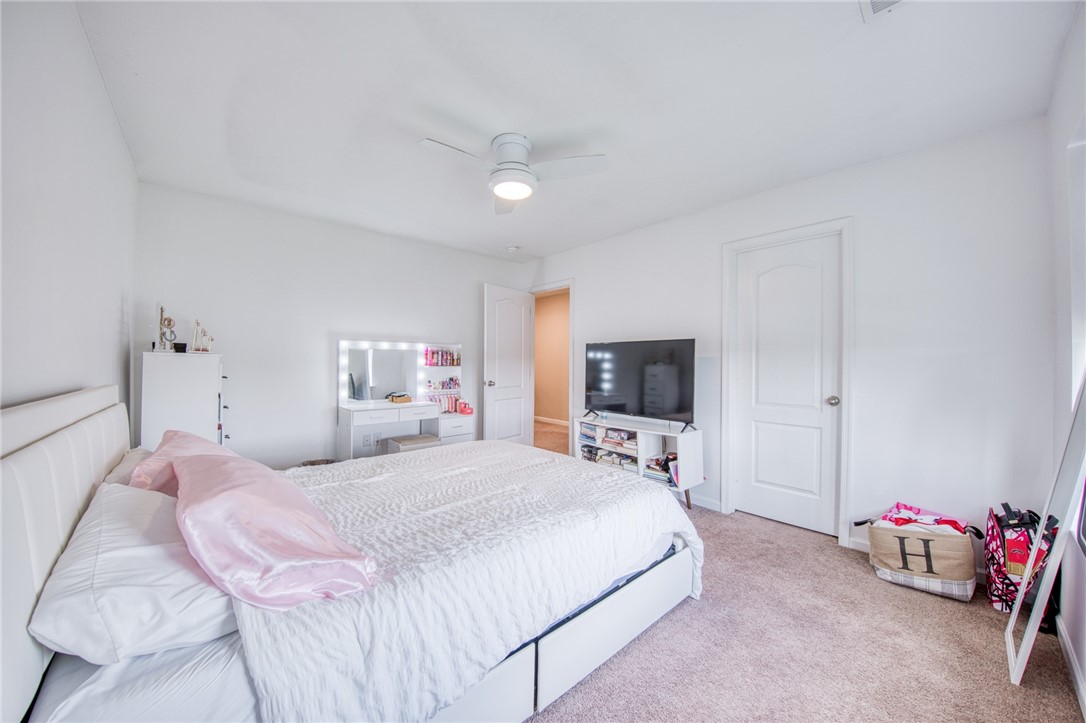 3007 Sir Charles Dr