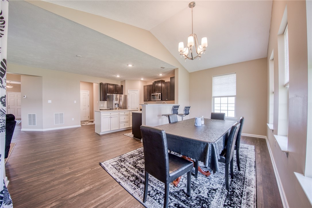3007 Sir Charles Dr