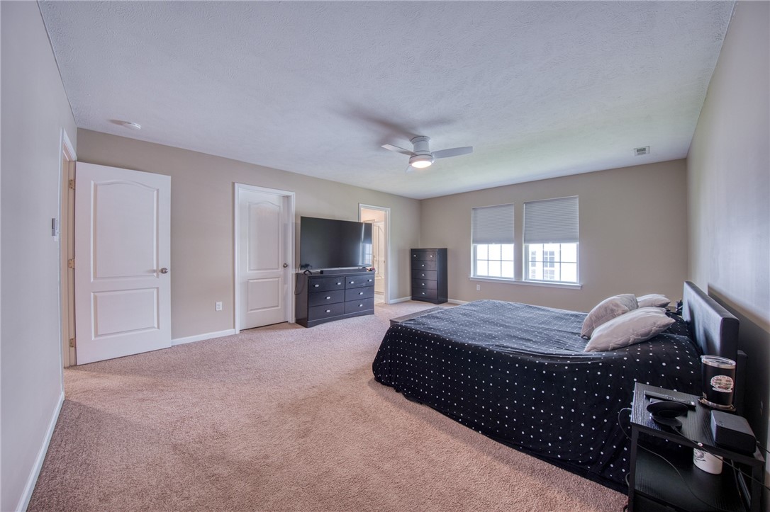3007 Sir Charles Dr