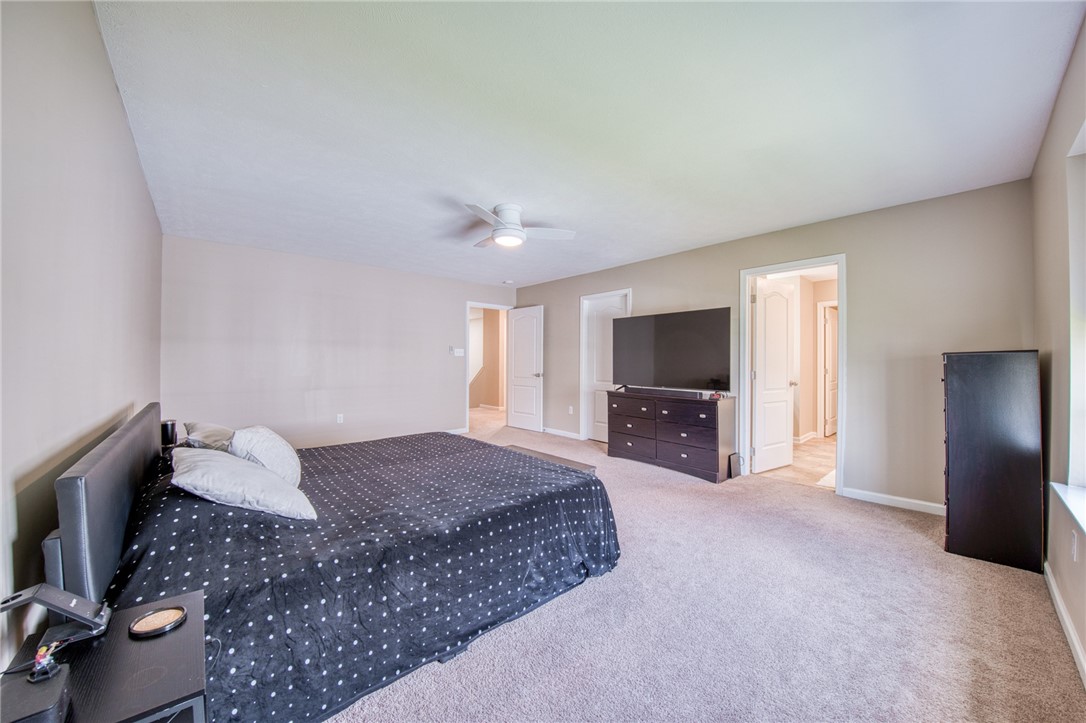 3007 Sir Charles Dr