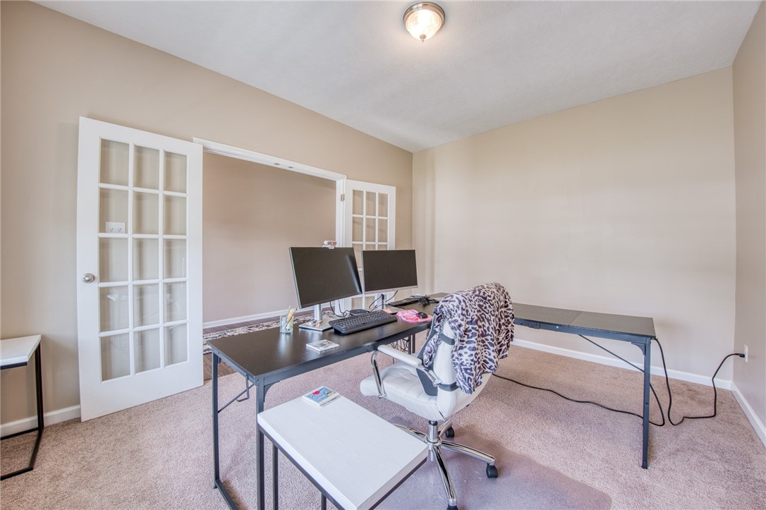 3007 Sir Charles Dr