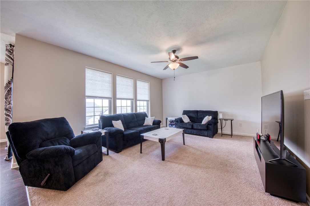 3007 Sir Charles Dr