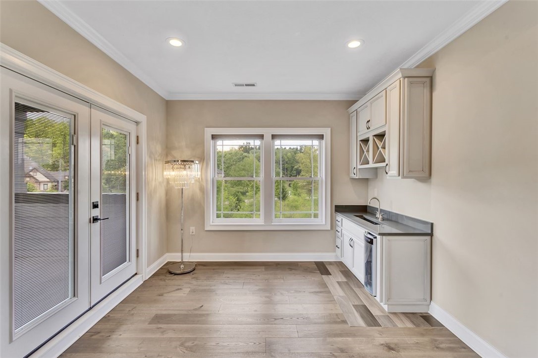 301 Serendipity Ln