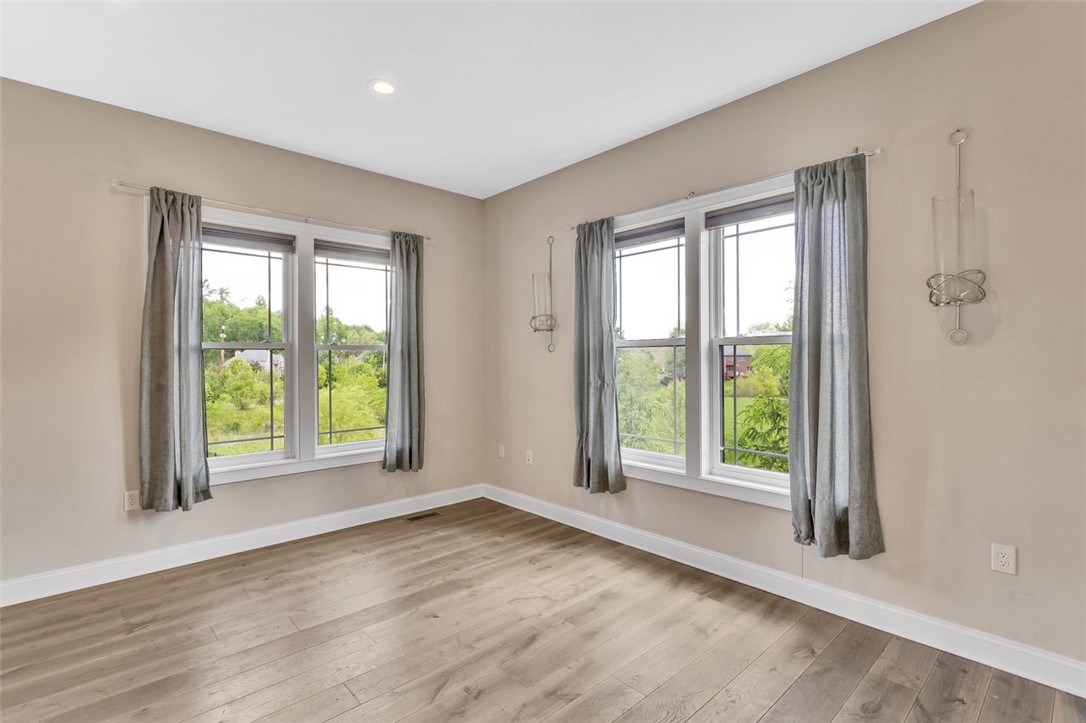 301 Serendipity Ln