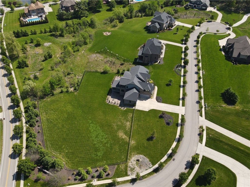 301 Serendipity Ln