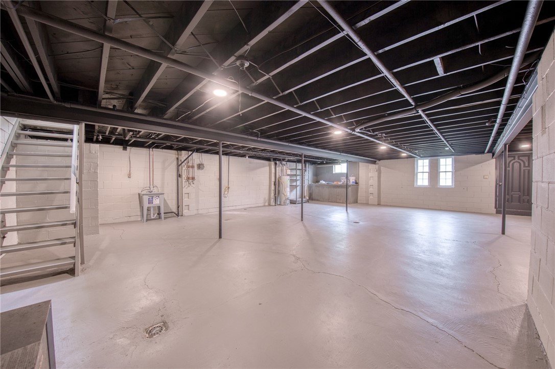 338 Moon Clinton Rd