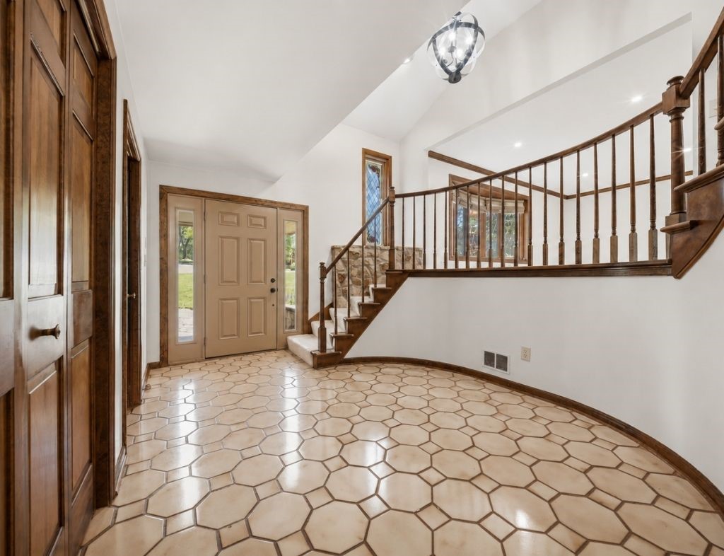 209 Tyburn Woods Dr