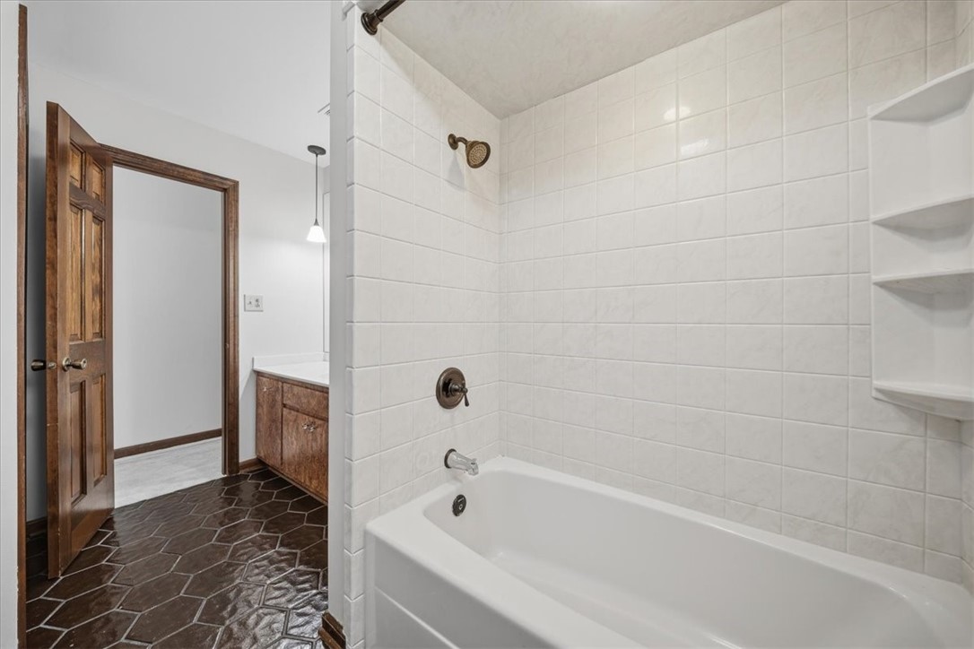 209 Tyburn Woods Dr