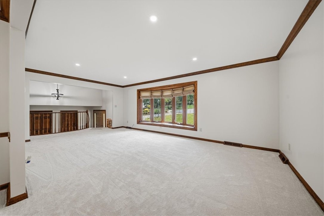 209 Tyburn Woods Dr