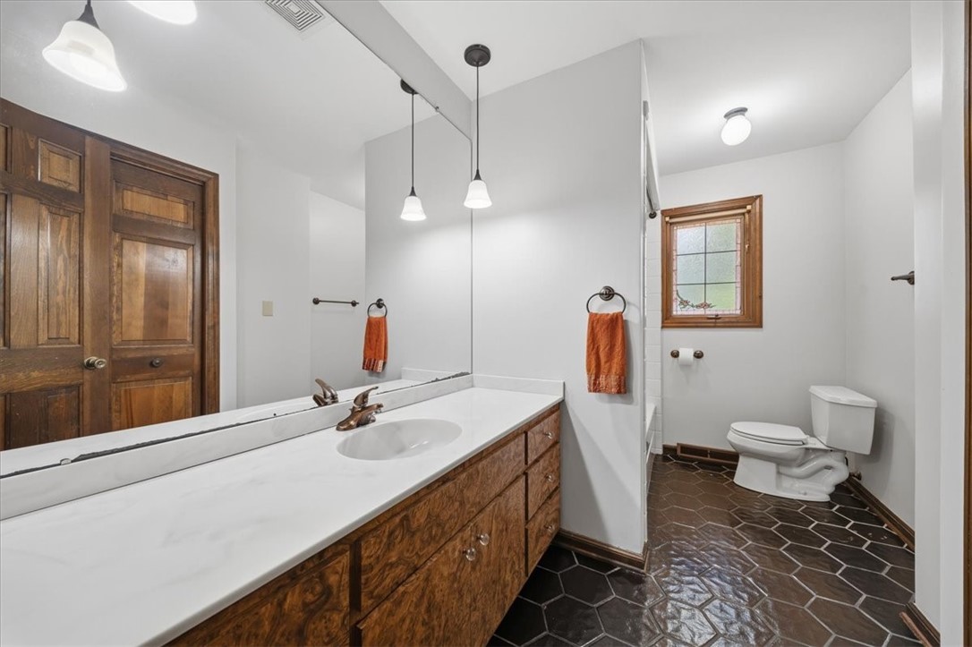 209 Tyburn Woods Dr