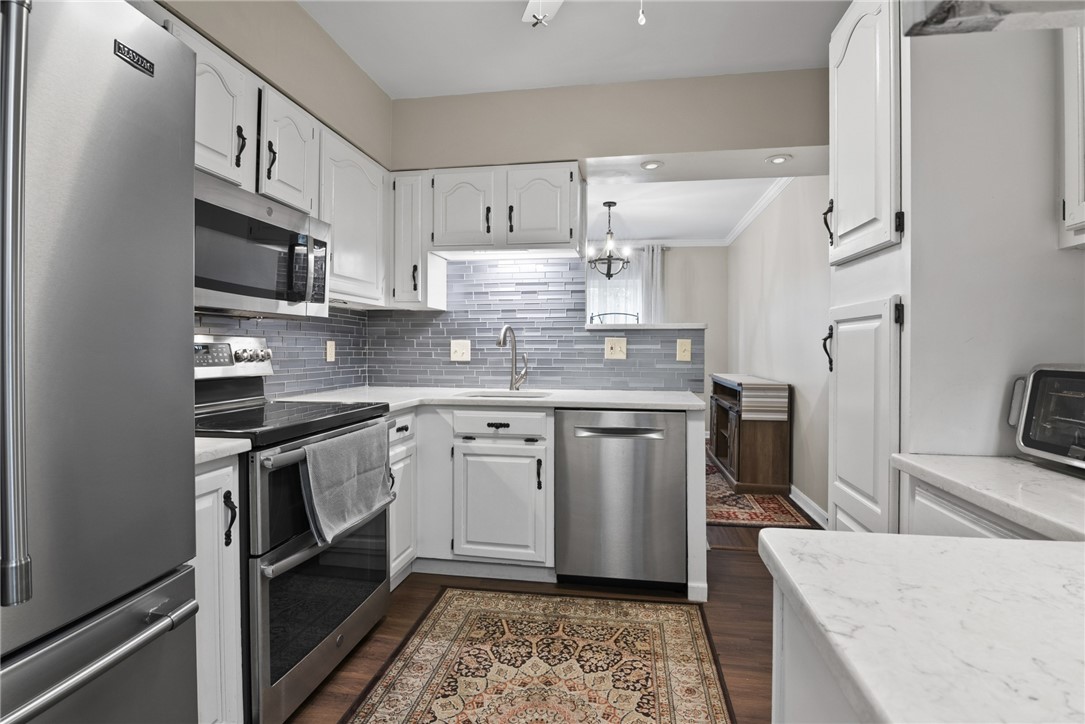 5825 5th Ave 102