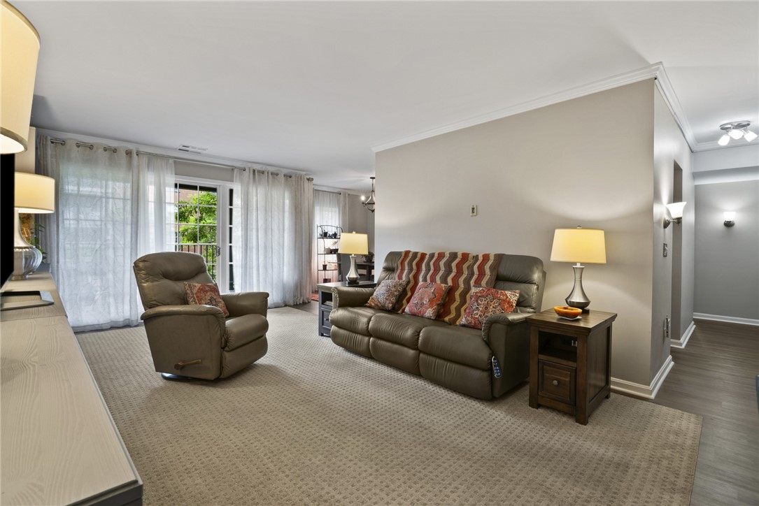 5825 5th Ave 102