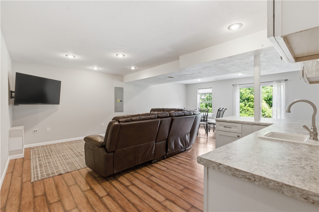 513 Madison Dr